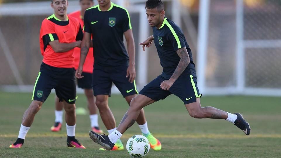 FCBarcelona's tweet photo. The latest from the #FCBOlympics courtesy of the club's 22 Olympians in Rio https://t.co/84K5cBXIcn https://t.co/0FnRe22GB5