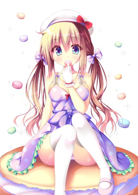 夏コミ新刊② マカロンちゃん!(?)  とろすけ4です～いつものカラー本 7割新しい絵やと思われる\(^ω^)/ よろしくお願いします～ 