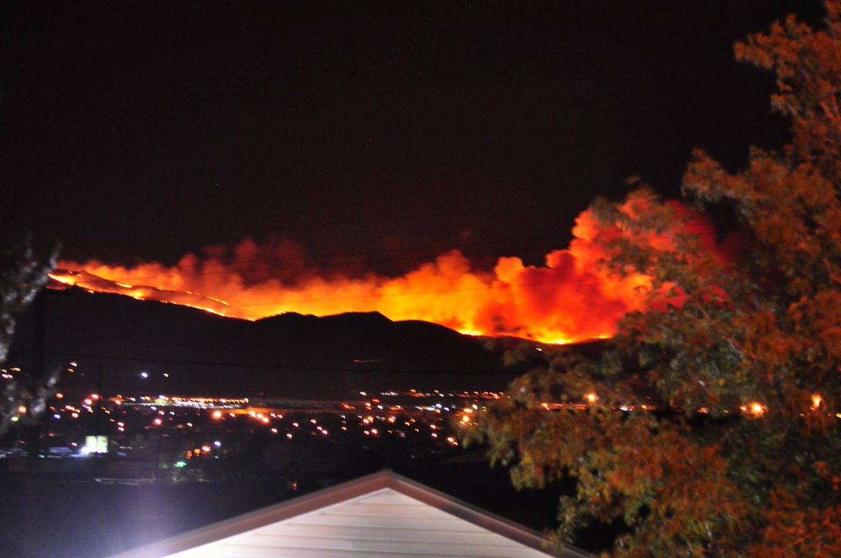 KOLO8's tweet photo. #JackpotFire grows to about 2,000 acres, but as wind has died down, threat has decreased: https://t.co/wpWGYdJEUB https://t.co/eXlDThOHPs