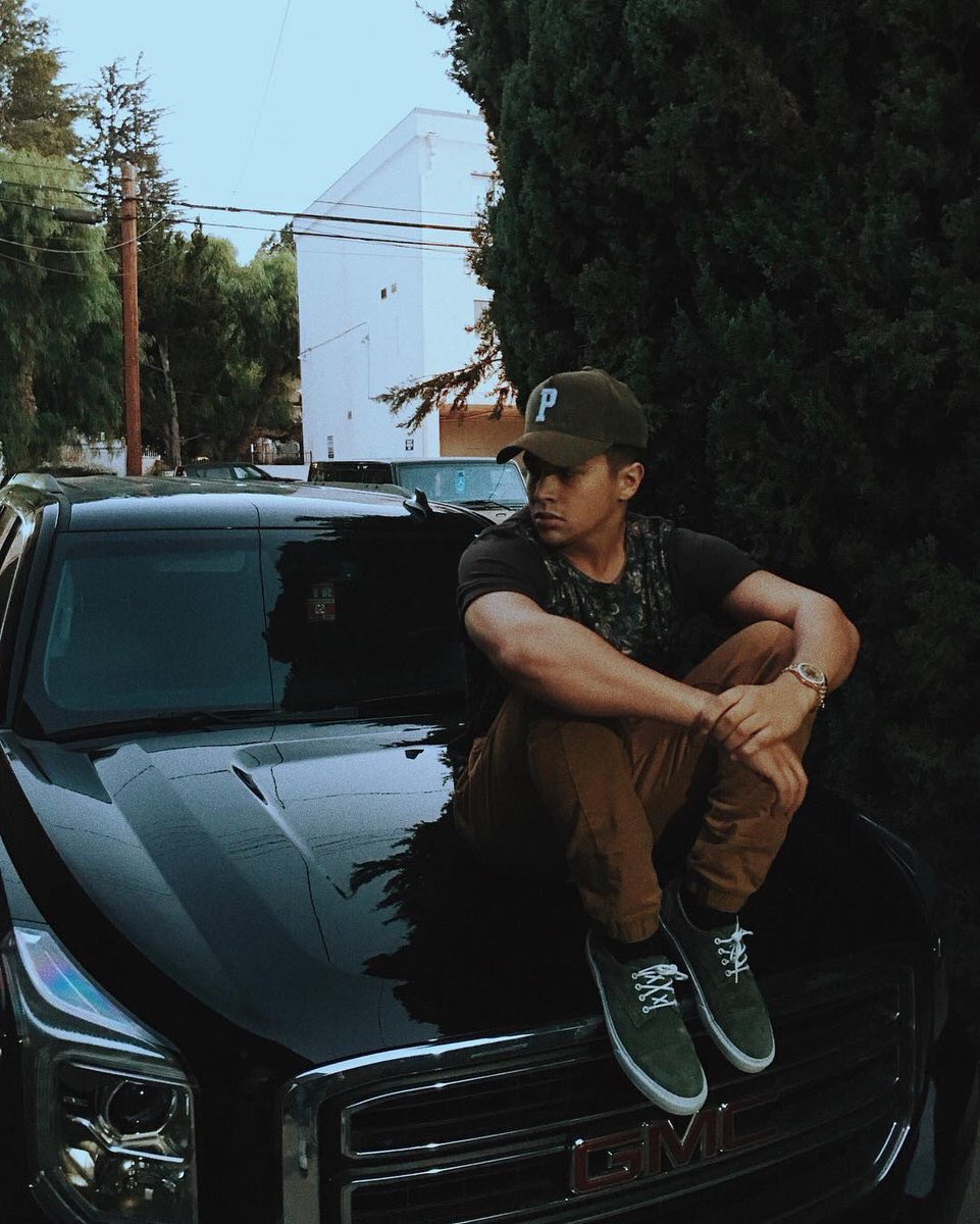 AustinMahoneCol tweet picture