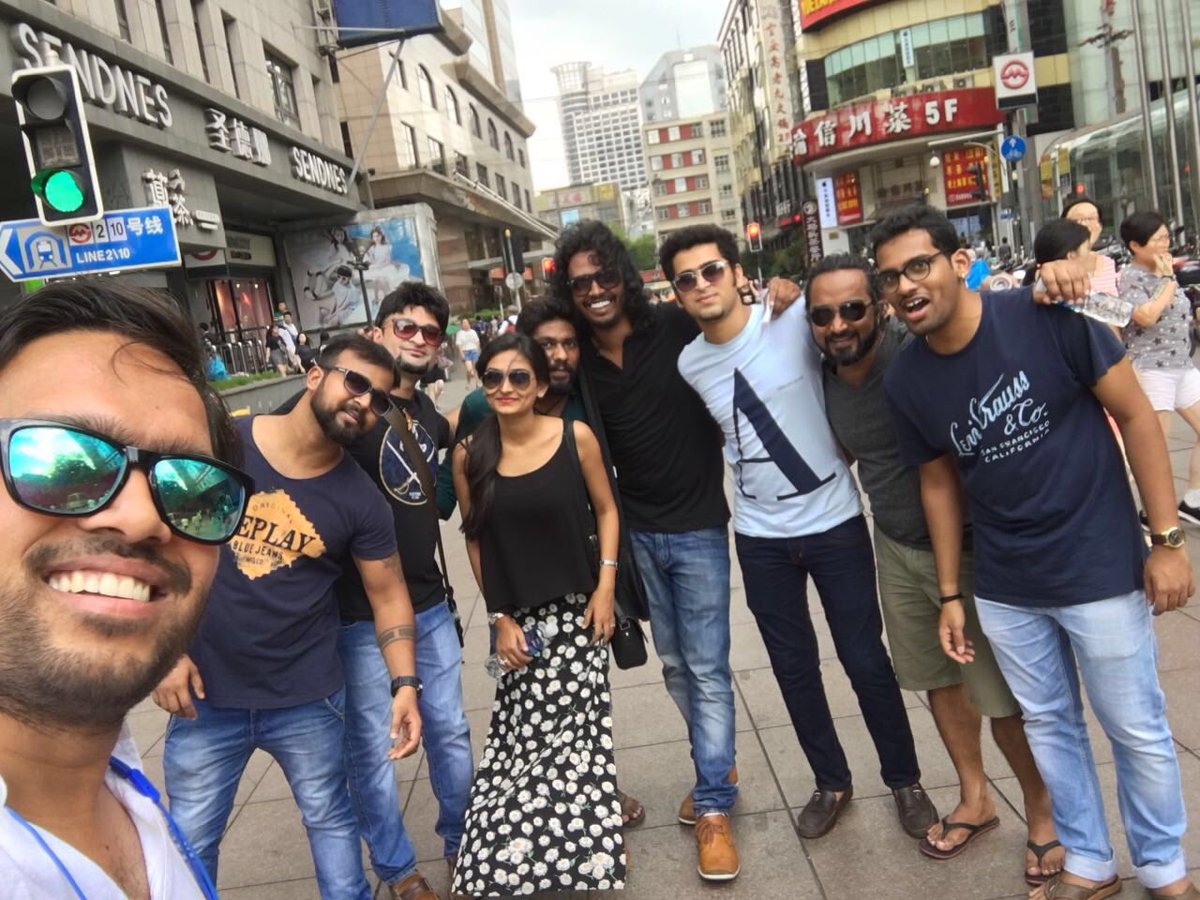 AzizNakash's tweet photo. After a few attempts we managed to get an almost perfect picture. :D #HappyFriendshipDay https://t.co/JSISOgFX6c