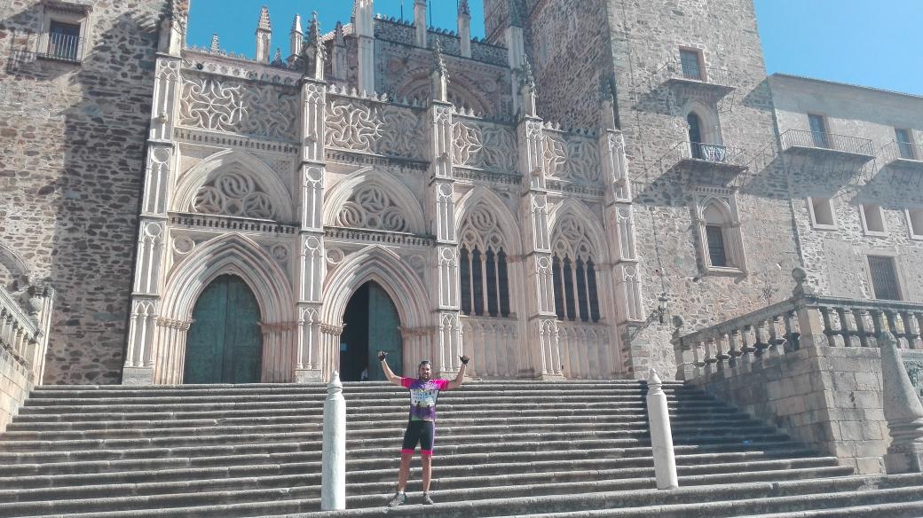 BicigrinExtrem's tweet photo. Ya en Guadalupe, completando el @RumboaGuadalupe desde Toledo. https://t.co/Q78Az9xfXU