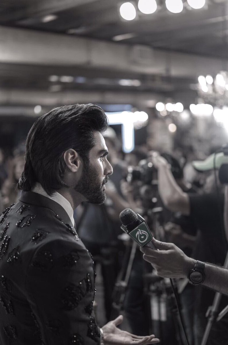 hasnainlehri's tweet image. #HasnainLehri @LuxStylePk @AbdullahHFilms #eyeview #at #LSA16 #redcarpet @leica_camera #wearing @MuseLuxe @MuseHeart