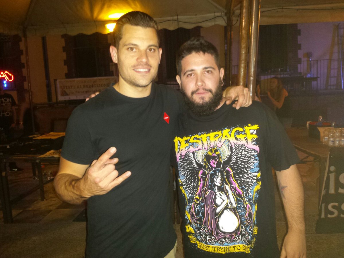 ragequitband's tweet photo. Yesterday night Ale with @TroyWrightDrums, drummer of @plinirh's band. #RQ #PLINI #PAD14 https://t.co/JPAiHByuGh