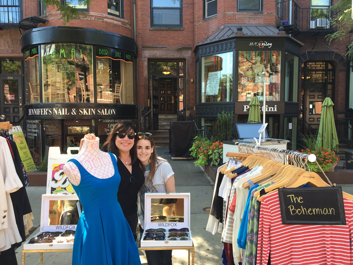 bostonbackbay's tweet photo. We've got the lovely ladies behind #maxandriley here to help you find that perfect summer look during #opennewbury https://t.co/xy9zug9Yh5