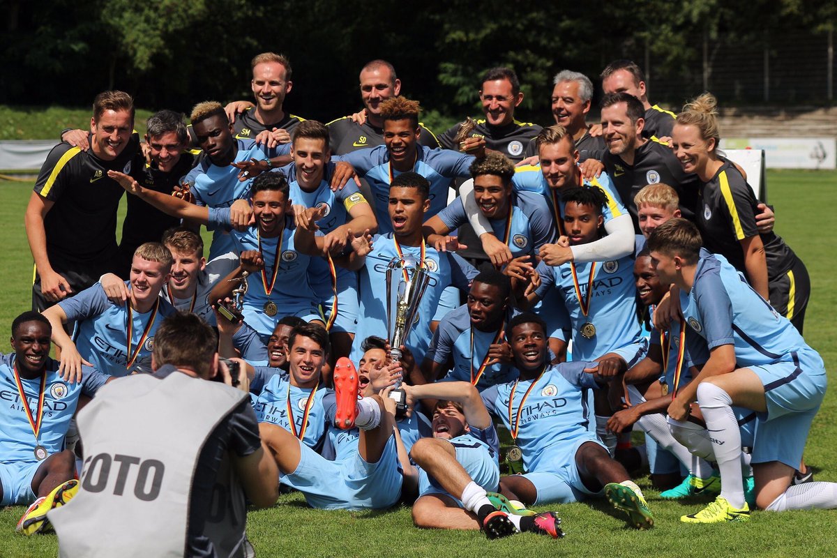 Manugarcia_98's tweet photo. Congratulations to the team, what a way to end pre season⚽️💭💙💙 https://t.co/jfhqsqUwBB