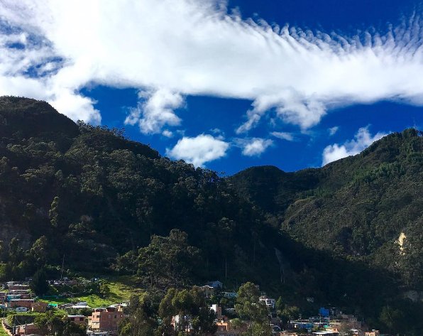 ImaginaBogota_'s tweet photo. ¡Pilas! Mañana se decide el futuro de los Cerros Orientales #Bogotá https://t.co/LMQDMsUst4 https://t.co/15E9wIpMQW