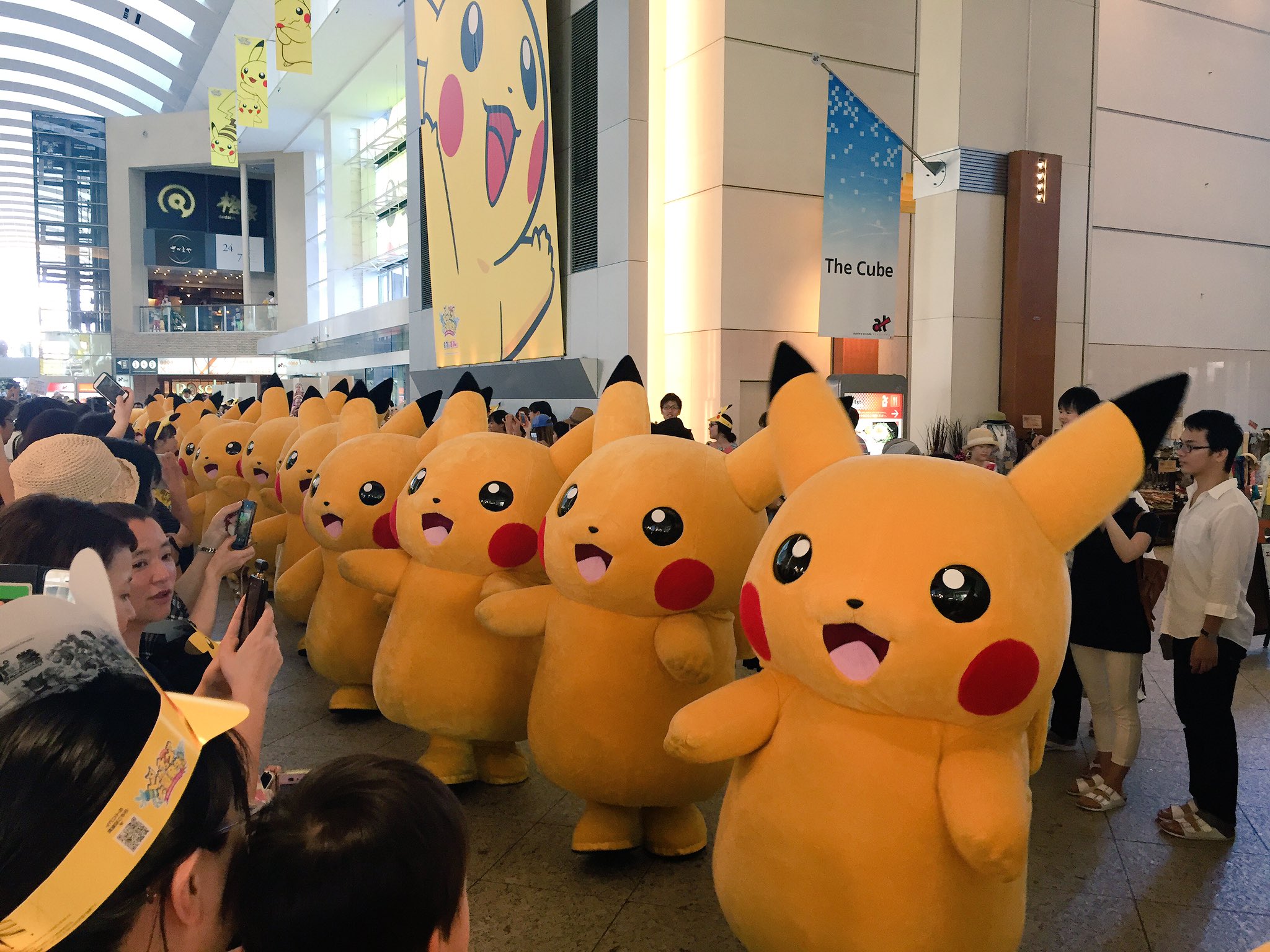 柏崎勇貴 ピカチュウ大量発生チュウ Queen S Square横浜 みなとみらい T Co Jk0pznvkpy Twitter