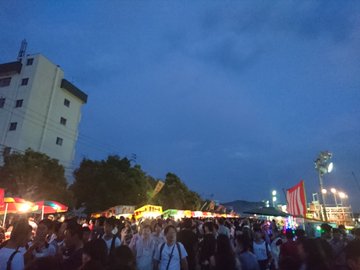三津浜花火大会22の日程や穴場スポットは 有料席チケットについても もちっとぷらす