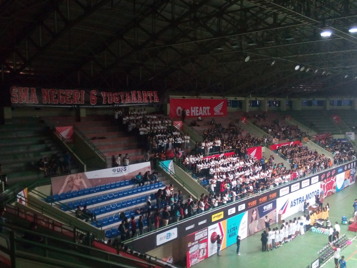 Tipis! 25 - 24 ! <a href="/6cMudaWijaya/">Namche | SMA N 6 Yk</a> menang atas <a href="/padmanaba/">Padmanaba Official</a> lewat pertandingan ketat dan seru! Selamat <a href="/namchemania1949/">Namche Mania</a> !