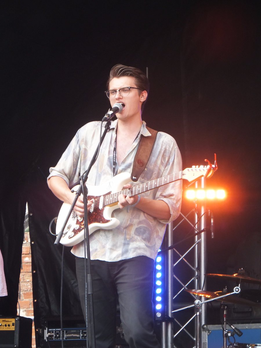_LarryMurray's tweet photo. A great set from @NativeBraves on the @BBCIntroHumber stage at @HumberStSesh More📷:http://https://t.co/Ogux8MbVuj https://t.co/vZU6JEOWnR