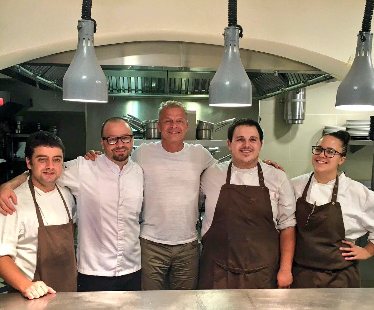 Sim0nAP's tweet image. Thank you Rainer Becker from @ROKAcharlottest @ROKAcanarywharf  @OblixRestaurant for your visit!