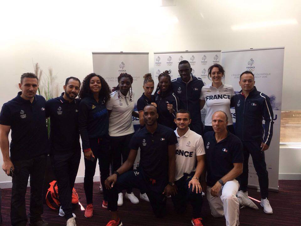 Départ pour #Rio2016 avec toute la team #Taekwondo !! Até Mais pour une belle aventure #FRA