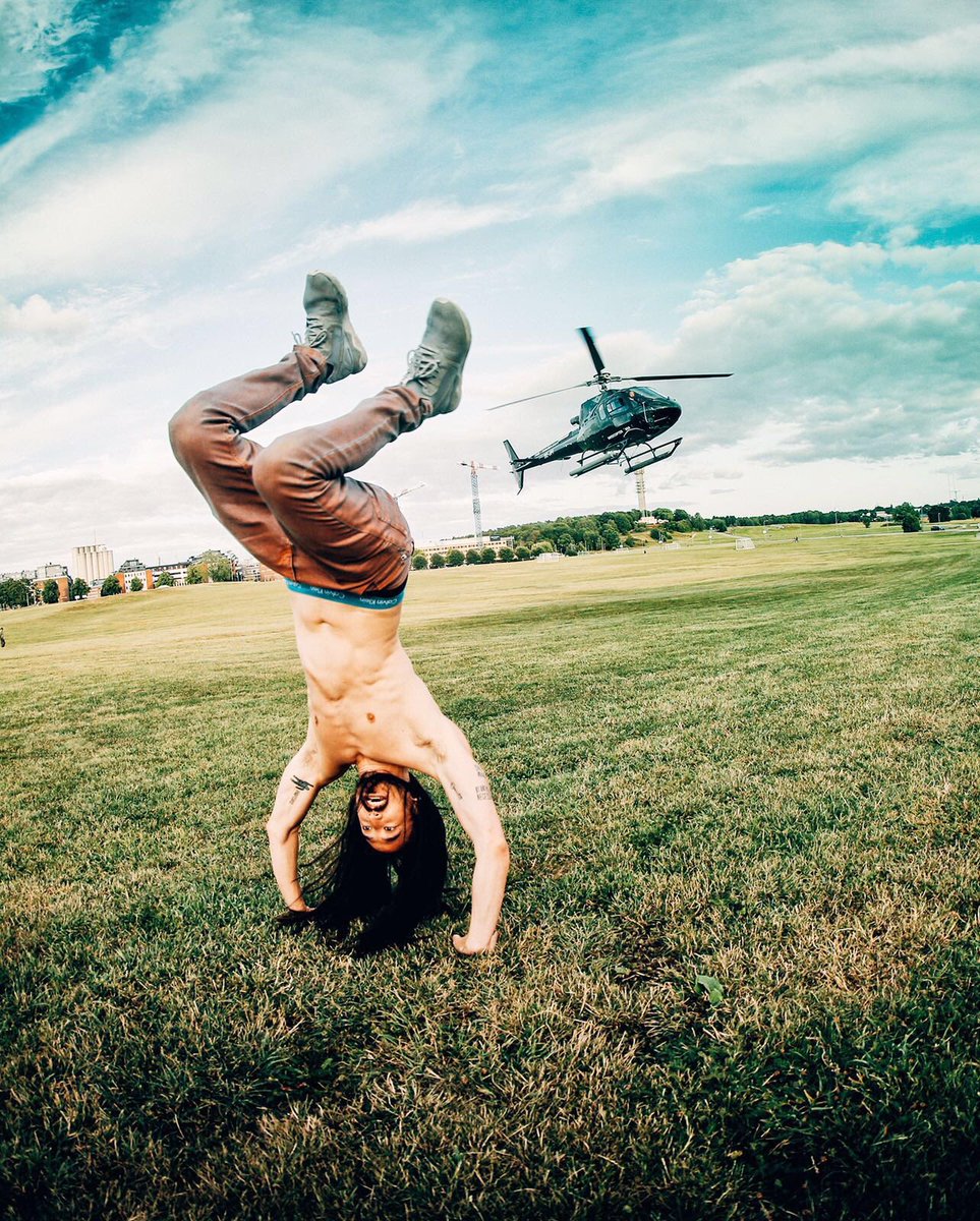 Head to the choppa!! https://t.co/lhAgDYXM9R