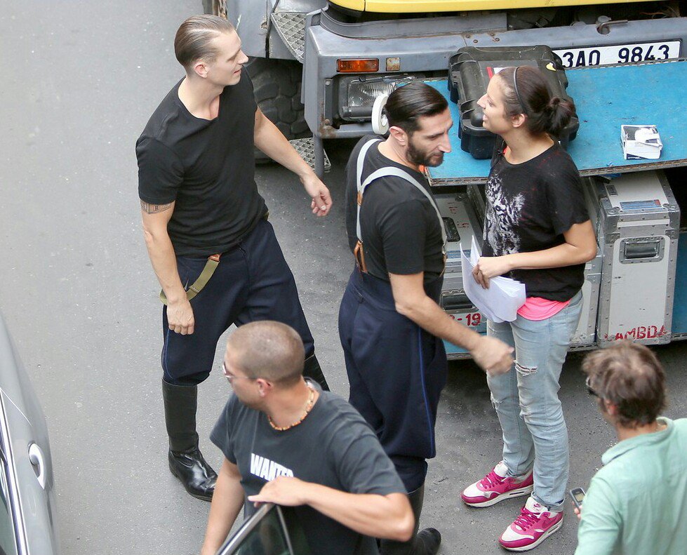 귤귤님이 차일드44 얘기 하셔서. 이 영화에서 마음에 드는 부분을 어렵게 꼽으라면 조엘의 바실리 비주얼이라고 하겠다. 사실 영화 안에서보다...