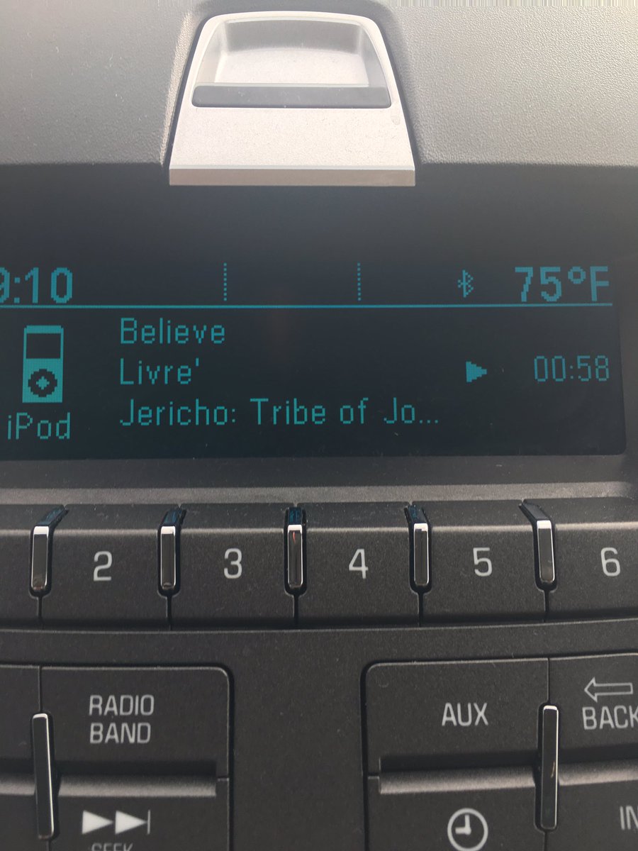 Great way to start the morning! Our peeps <a href="/LIVREOFFICIAL/">LIVRΞ'</a> #Believe #WorshipBeforeWorship