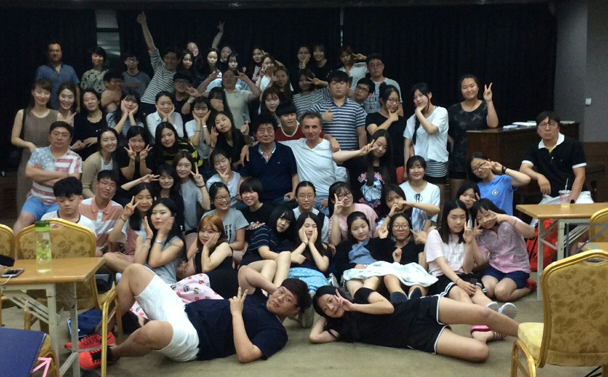 Masterclass w/ my friend Lee Soung Ho and 80 students. Thx so much for your kindness, I enjoyed every moments! ✌️
