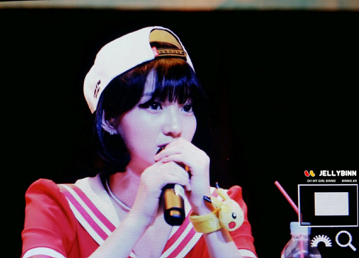 binnie_kr's tweet photo. 160807 구로 팬싸인회 #오마이걸 #비니
- 널.. 사랑하나봐..... 사랑에 빠졌어...ㅠㅠㅠㅠㅠㅠㅠㅠㅠㅠ
#OHMYGIRL #BINNIE @WM_OHMYGIRL https://t.co/vo9qimrDsV