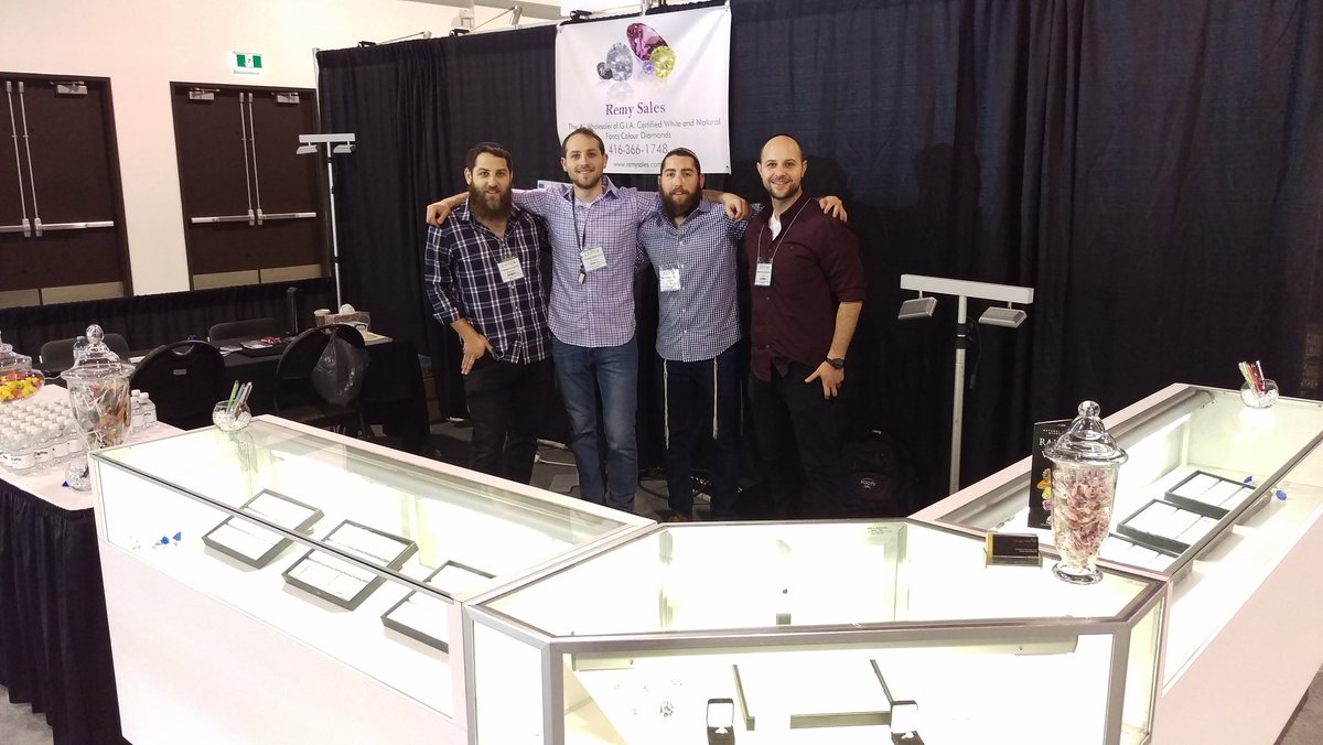EZ_RemySales's tweet photo. Come visit @RemySales during the @cjexpos booth #200!
#diamonds #colourdiamonds #jewellery #bespokejewellery #bling https://t.co/o9AX2tv2Kk