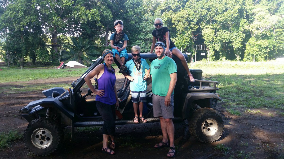 HM_Adventures's tweet photo. Ready for adventure! #howlingmonkeyadventures #waterfalltour #familyfun #vacationmemories #tourinjaco https://t.co/ltCSex9t33