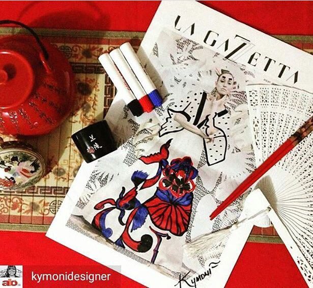 Aladogroup's tweet photo. Nos llega otra bella portada de @LaGazzettaCo Pinta la tuya y gana el vestido de la fotografía. https://t.co/vDh2NBSu3K