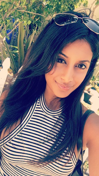 Happy #FriendshipDay to all of my followers! Thank you for always being the sweetest! 💋 https://t.co<a href="/tag/friendshipday"class="tags">#FriendshipDay</a>