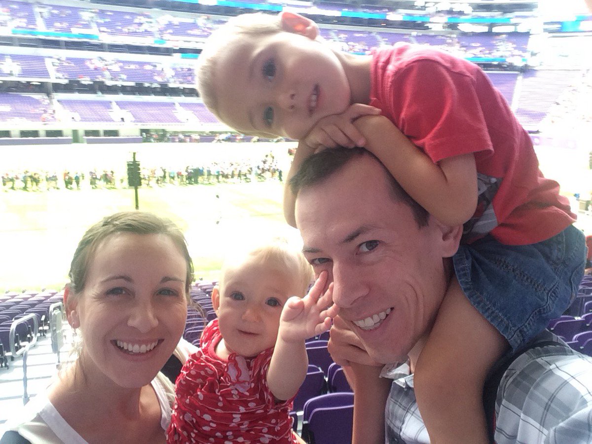 srtungseth's tweet photo. Skol Vikings #usbankfamilyday https://t.co/CP5rdGAl9W