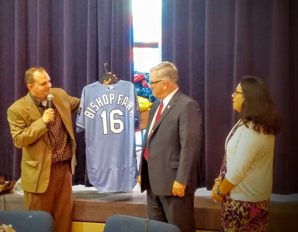 BishopFarr's tweet photo. Thanks @ Grace for the new #Royals gear. @umvickers #UMC #Grace4All https://t.co/lzhga9CXUG