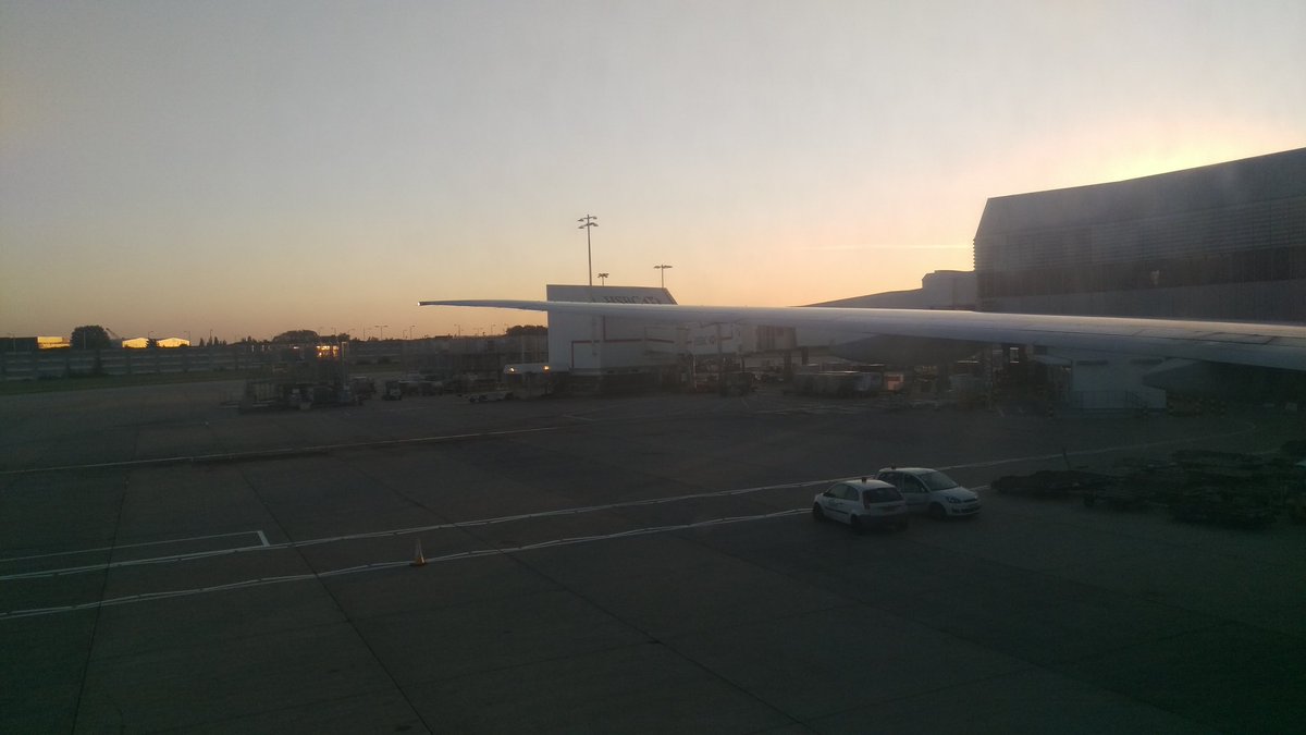 jenstirrup's tweet image. Nice evening for a flight to Delhi. All boarded. See you there! #SQLServerGeeks
