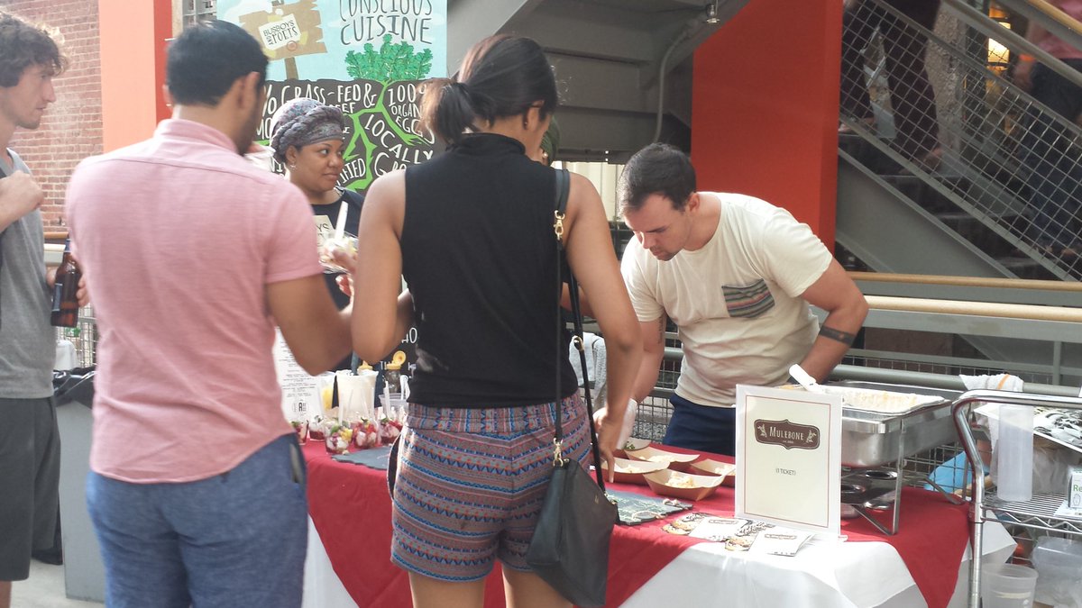 MuleboneDC's tweet photo. We sold out of our famous mac and cheese at the #tasteofstudio event @StudioTheatre. #mulebonedc 👍👍👍 https://t.co/IzYTT08qYF