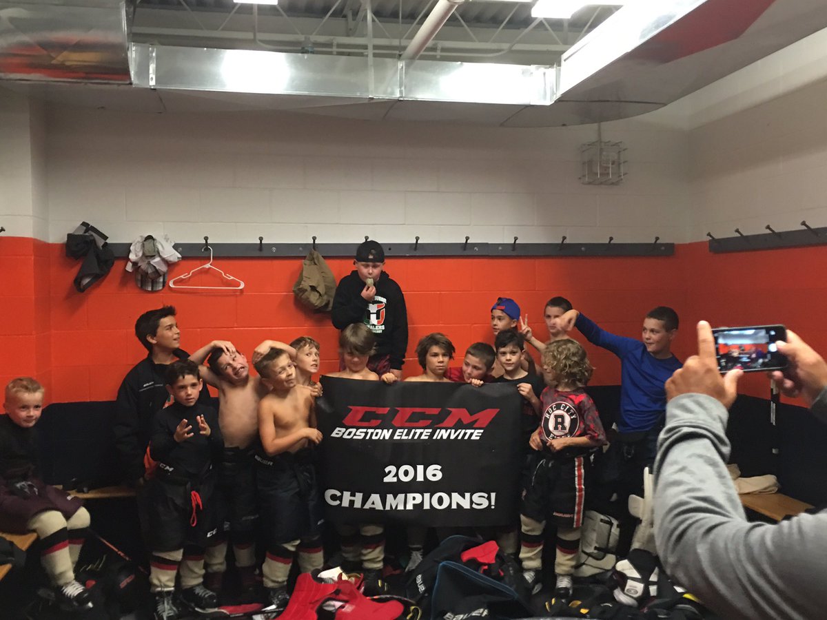 All we do is win! 07's go 5-0 on the weekend and bring home the champioship!!