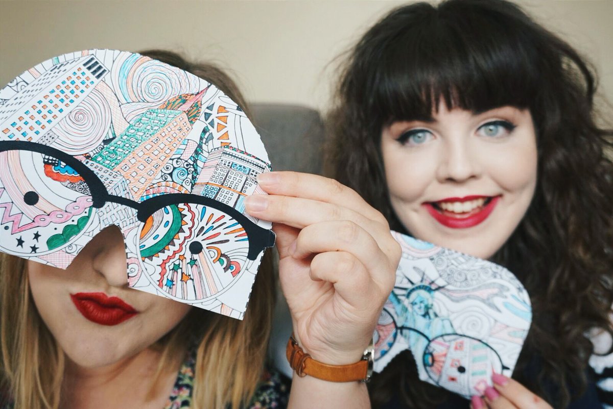 Elookingrosie's tweet photo. Had loads of fun yesterday finding out what glasses would suit my face shape with @sunglassesshop 😎

#sgsfaceshape https://t.co/kew9FDvzht
