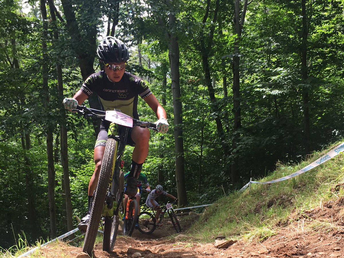 cannondalePro's tweet image. On course at #MSA World Cup @EvDong putting in the work on the climb.  @360fly @SUGOI_Apparel #cdale360flymtb