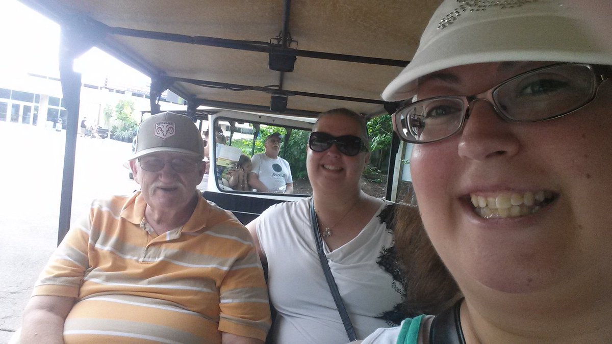 TerriHundhausen's tweet photo. Tammy's company picnic at the zoo with Dad! Doing the pretour on the zoomobile @TammysTalkings #mkezoo #marcuscorp https://t.co/7LXeqnseLq