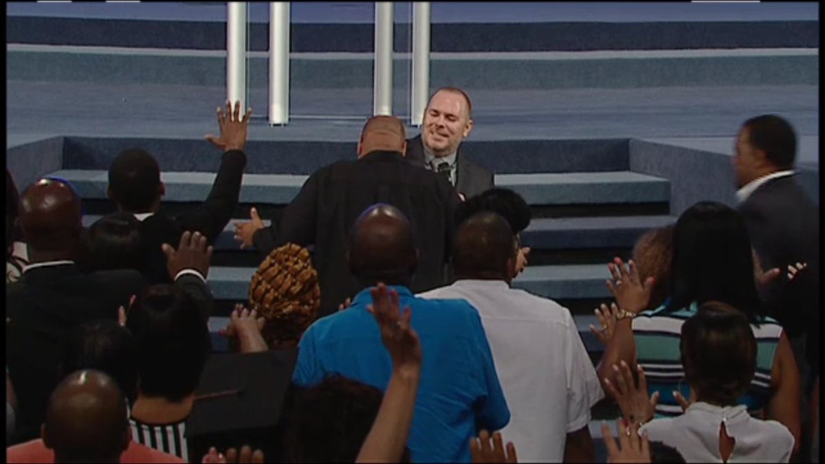 BishopJakes's tweet photo. There's healing and deliverance in this place! @ShanePerrysr #WornButWorthIt #tphonline https://t.co/CWxIUsedHh