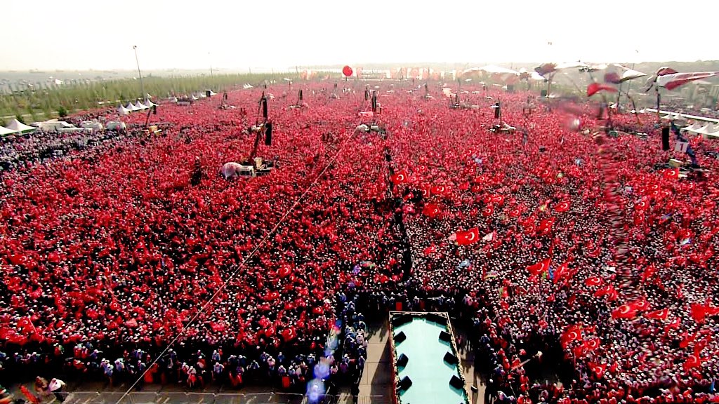 Marmara'da 3.2 Şiddetinde Deprem Olmuş, Yaw Sakin Olun, Dünyayı Yerinden Oynatıyorsunuz.. :))