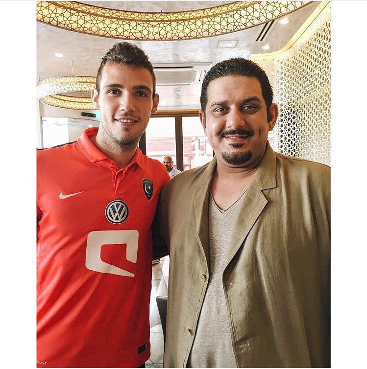 LeoBonatini's tweet photo. pleasure to meet Your Royal Highness Prince Nawaf Bin Saad.

 We are ready for tomorrow👊🇸🇦⚽️ https://t.co/IRYW8uiM1L