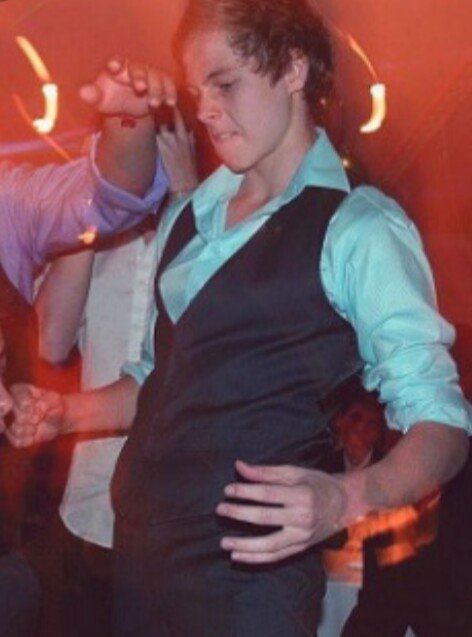 luukehamham's tweet image. Siento que mi primer tweet debería ser algo impresionante, así que: