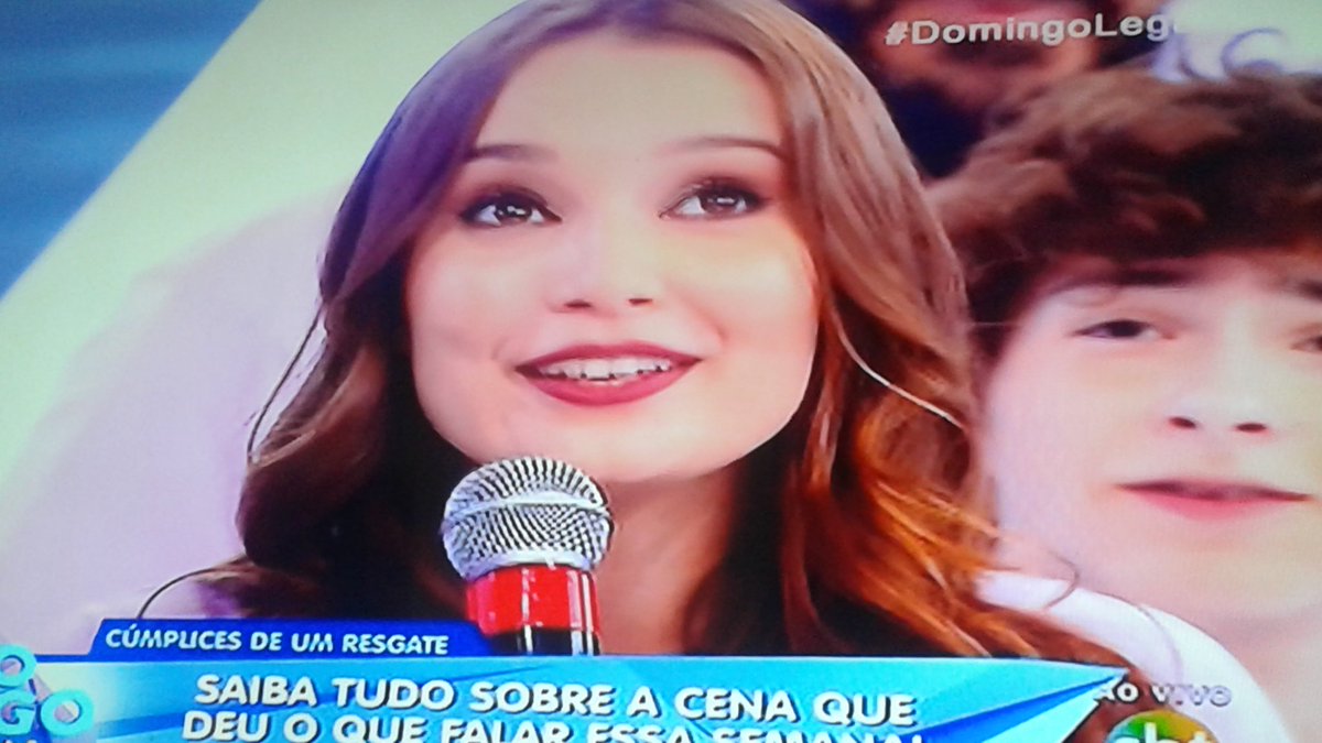 Tia <a href="/Oficial_HeC1R/">Helena Agnes</a> Linda Como Sempre #DomingoLegal
