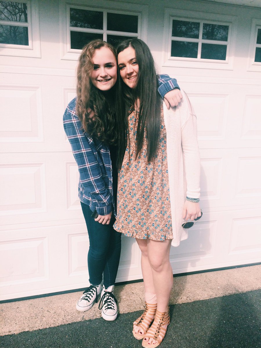 co_geraghty's tweet image. happy sweet sixteen to my twin 💖💖#ohshit #2snaps #noproblem #jammin