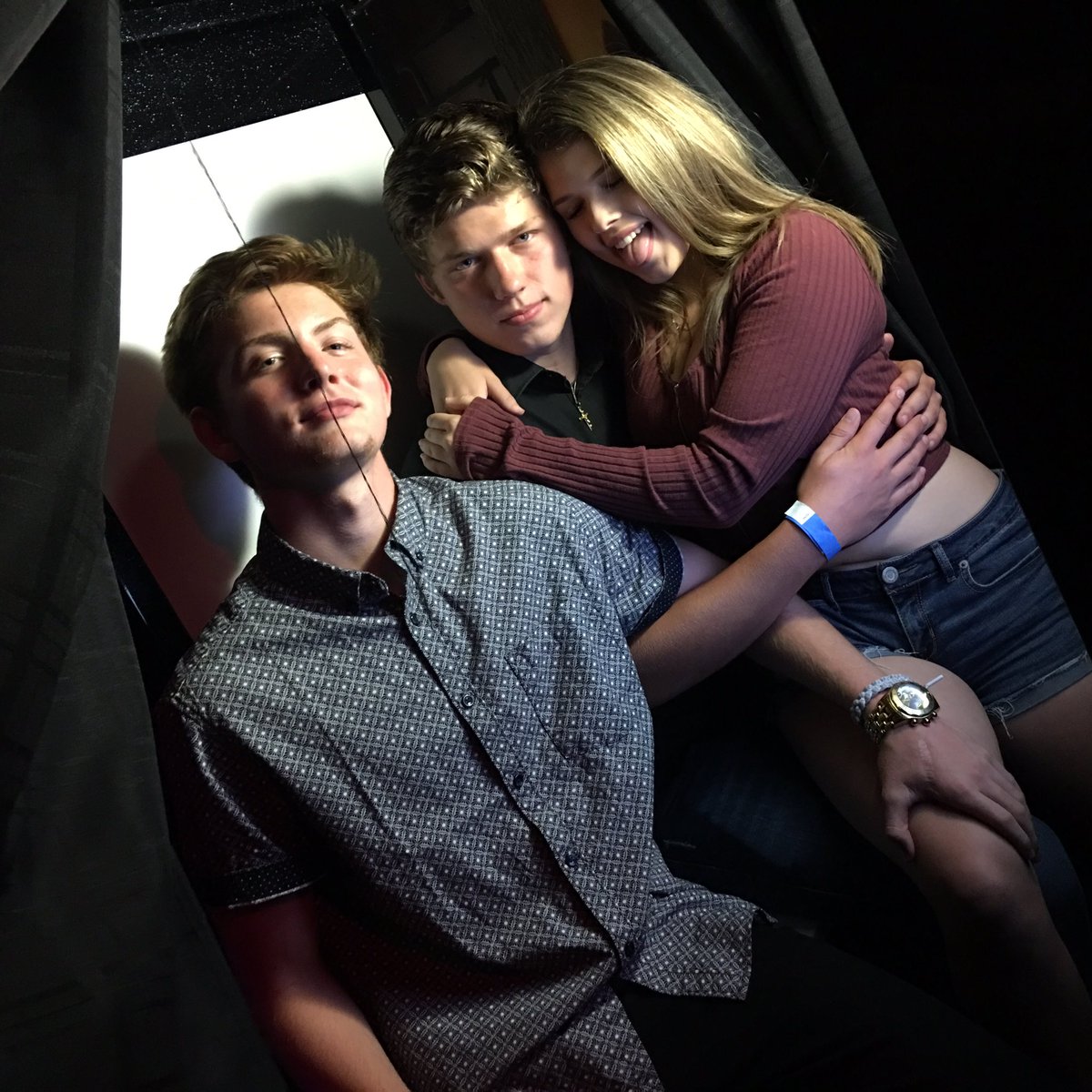 daanielleeemg_'s tweet photo. we gotta baddie right herreeee https://t.co/38iQXouzBm