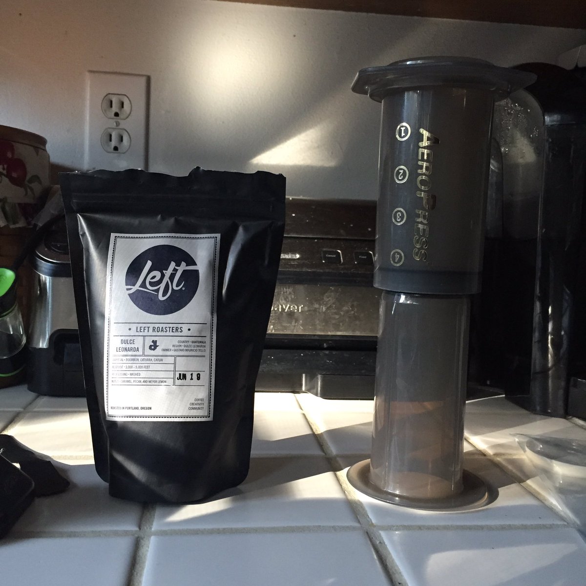 thedozatimes's tweet image. Sunday...@leftroasters + SF to Seattle road trip

Friday: @humblebeast #canvas2016 

Let's go.