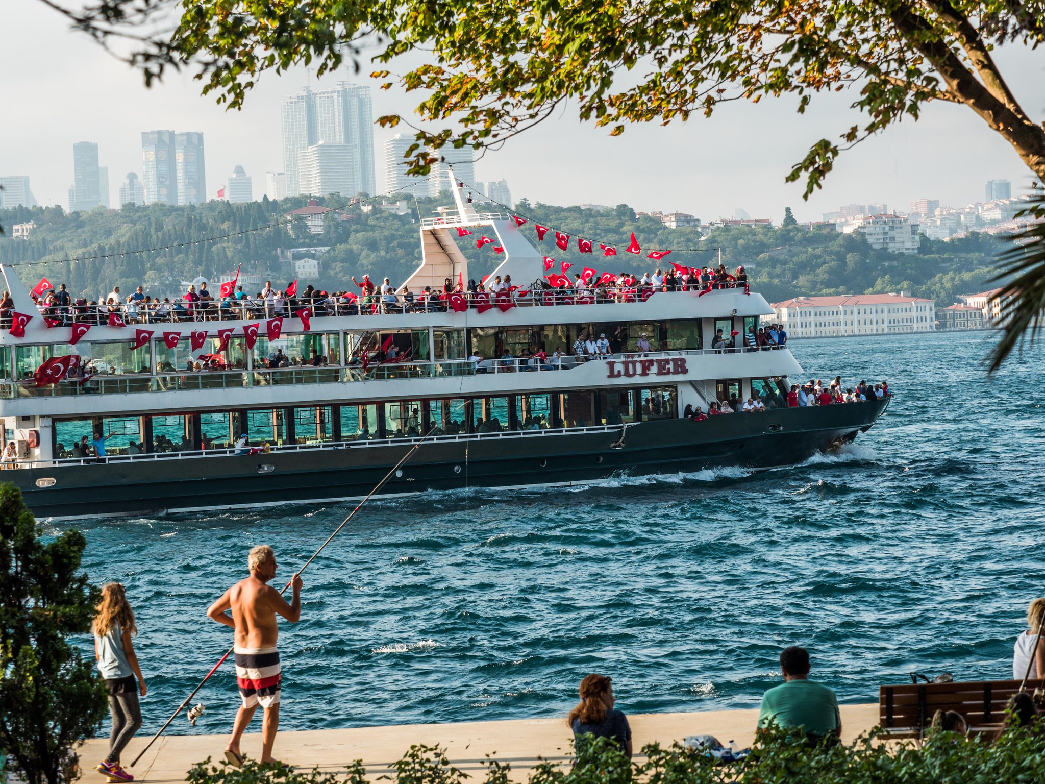 CpRTUwPWEAAZgm2.jpg:large