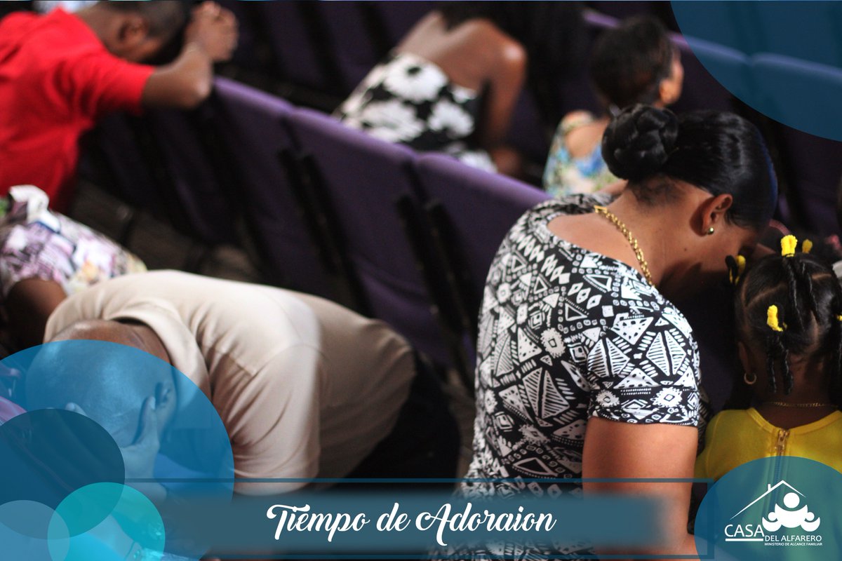 AlfarerosColon's tweet photo. Nuestra Pastora Wanda de Pimentel Ministrando y dando una palabra de parte de Dios para el pueblo. https://t.co/mvBfN63P6h