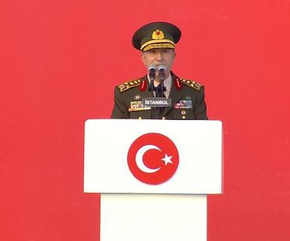 Genelkurmay Başkanının konuşması müthiş oldu Dünekadar kasıntılıhallerle yaş toplantılarında sivillere ayarverilirdi
