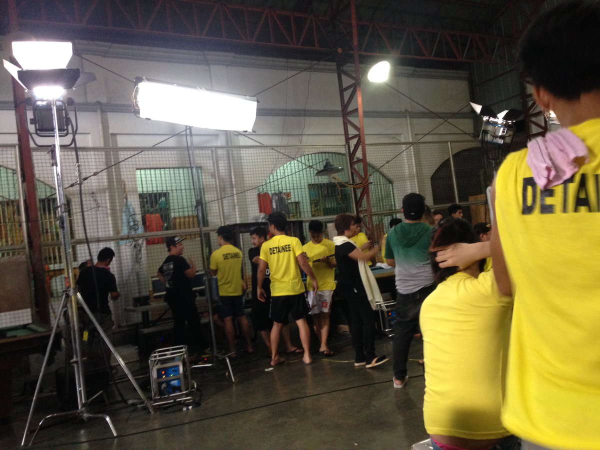 cocogalang's tweet photo. 1am na kaya pa ba? Baklaan all night with the beks . #buhaytelebisyon #buhaypelikula https://t.co/t2EpKftejc