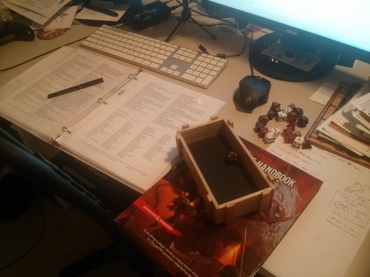 Larsgoding's tweet image. The joys of cleaning up after a full night of #DungeonsAndDragons ! #DnD5e