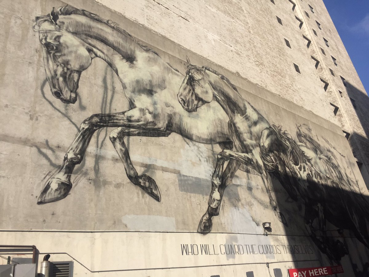 QuixoticRealty's tweet photo. Artist: ? Loc: 5th/Spring #dtla #losangeles #streetart #buildingmural #realestate #cre #commercialrealestate https://t.co/5t9IvkaPRg