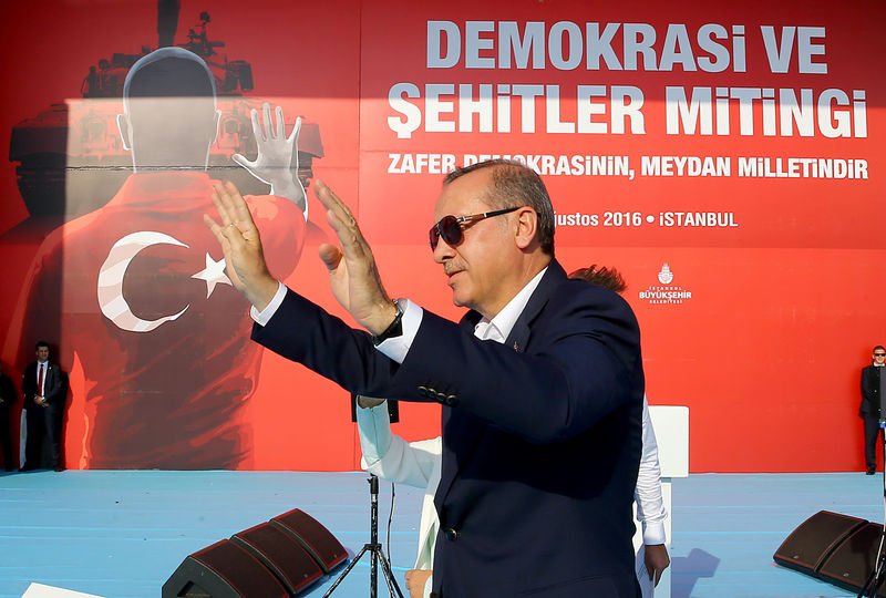 israfilkisla's tweet photo. İşte Cumhur, İşte Cumhurun Başı, Seninleyiz Başkomutan #TekMilletTekYürek #ZaferDemokrasininMeydanMilletindir https://t.co/ZgddxNcI2K