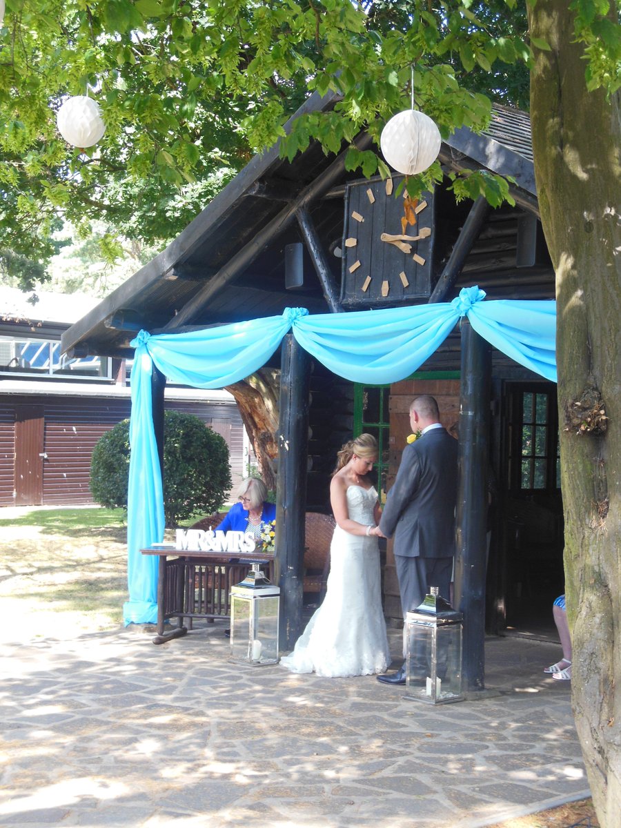 GPconferences's tweet photo. 6th August fantastic Summer Wedding for Sharon &amp; Ian at Gidney Cabin then in CIC Hall with @Toastmaster4U @SPJUKLTD https://t.co/plF9biz22R